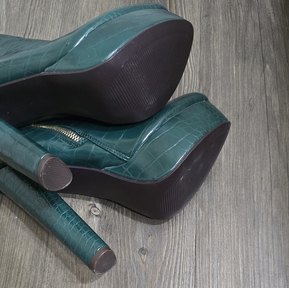 Shoe Dazzle Fifi Green Faux Leather Croc Platform Ankle Booties 8 - Picture 11 of 14